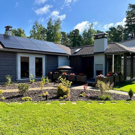 Clockhouse Cottage Saulkrasti Bagian luar foto